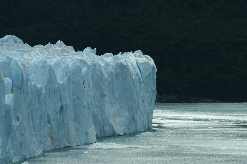 L attente, de voir un bloc de glace tomber...