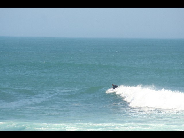 14. et oui!il est sans doute le premier français à surfer la houle de Chantal!